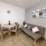 By The Sea Silo, Krk - 18688 Apartment *